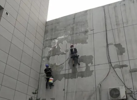 吐鲁番楼顶漏水维修公司分享下吐鲁番外墙防水的注意事项